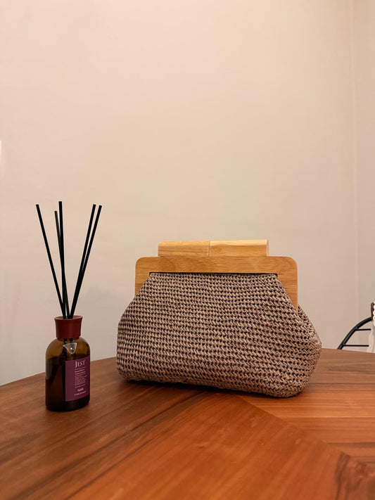 El Yapımı Ahşap Saplı Rafya Clutch Çanta