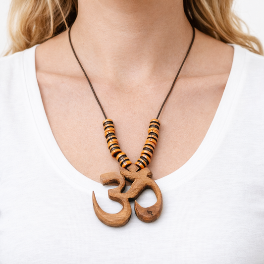 El Yapımı Doğal Ahşap Kolye - Om (ॐ) Sembolü