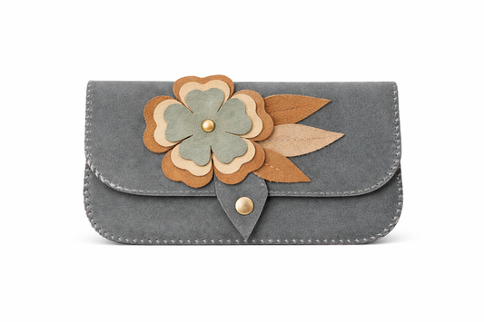 El Yapımı Hakiki Deri Çiçek Detaylı Kadın Cüzdan