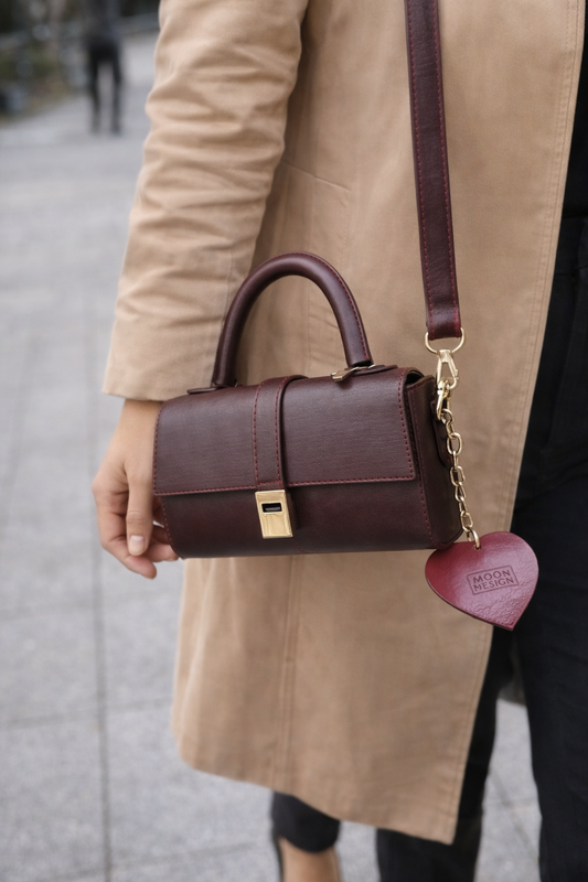 Bordo Kadın El ve Omuz Çantası – Mini Top Handle Çanta, Gold Kilit Detaylı Şık Tasarım