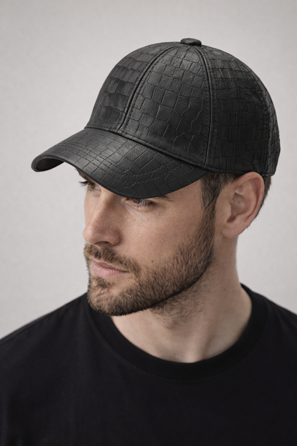 🧢 Hakiki Deri Kroko Desenli Şapka – Siyah