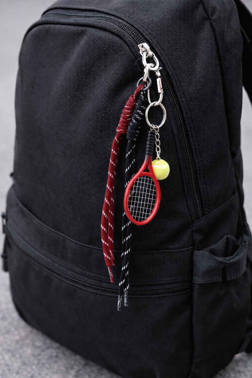 Tenis Raketi Çanta Charmı – Kırmızı
